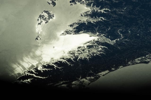 NASA image: iss042e135419