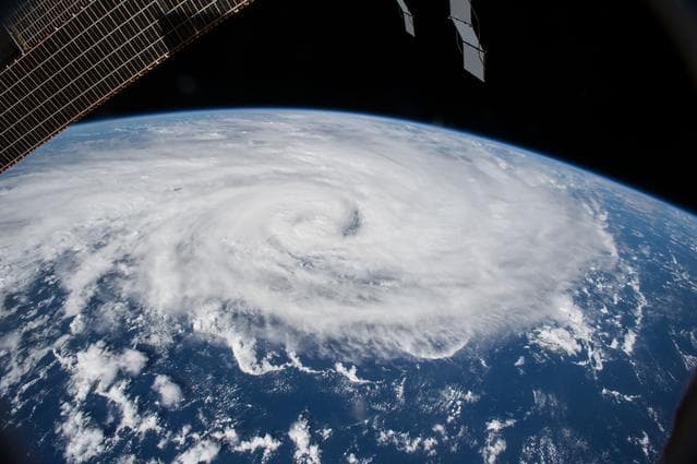 NASA image: iss042e136404