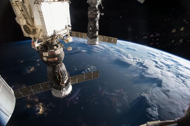 NASA image: iss042e212106