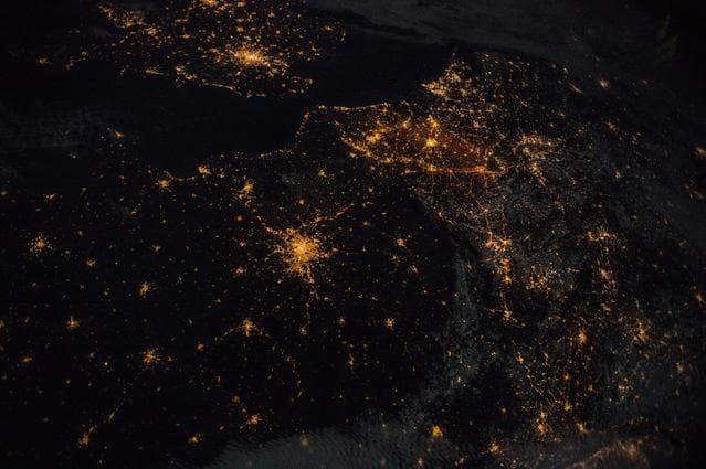 NASA image: iss042e230340