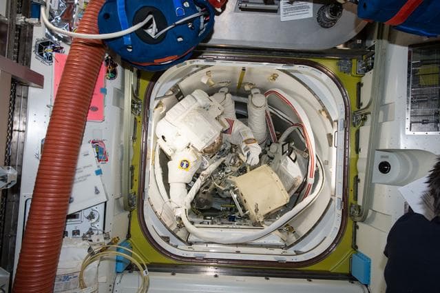 NASA image: iss042e287825