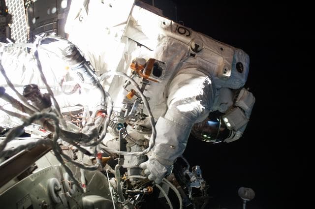 NASA image: iss042e288167