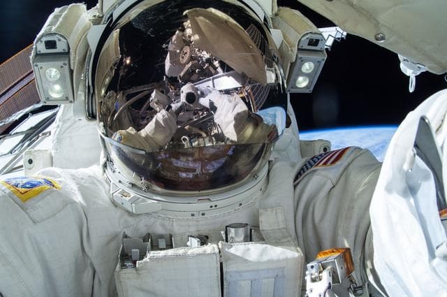 NASA image: iss042e292494