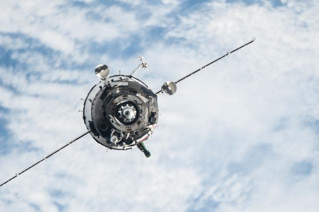 NASA image: Soyuz 46S Approach