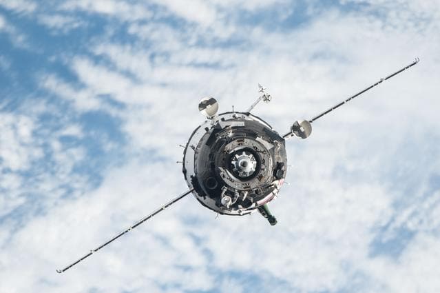 NASA image: Soyuz 46S Approach