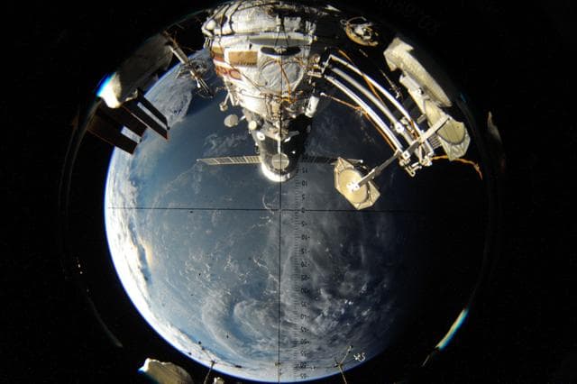 NASA image: iss048e045888