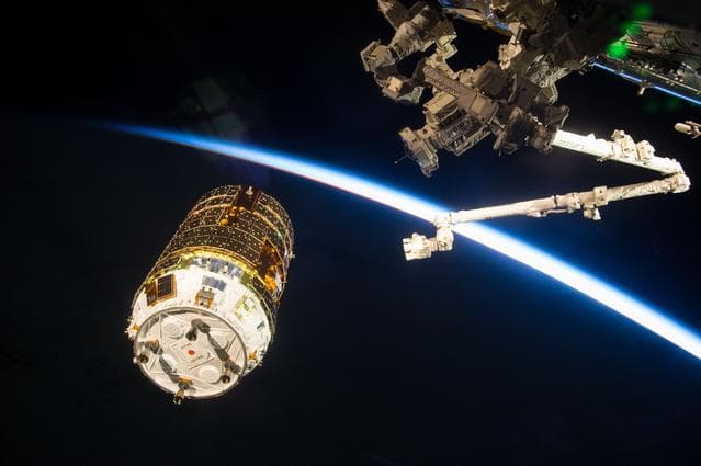 NASA image: HTV-6 Capture/Berthing