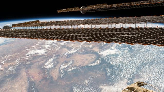 NASA image: iss050e030665