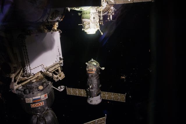 NASA image: iss050e037492