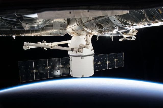 NASA image: iss052e070271