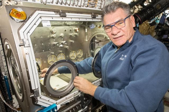 NASA image: Thermal Exchange Hardware Setup