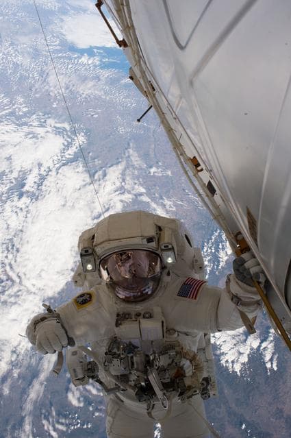 NASA image: iss053e095699