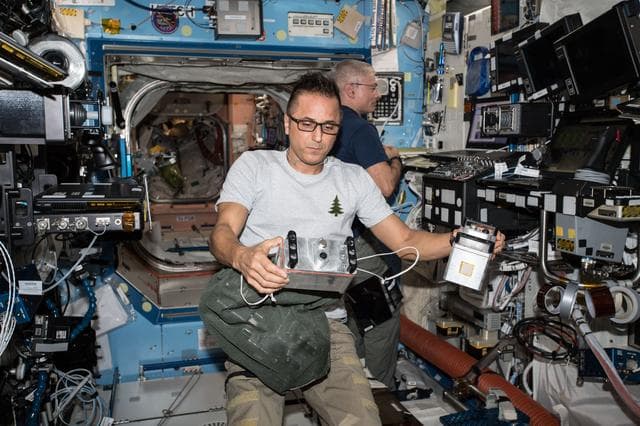 NASA image: Acaba conducts BRIC-LED Experiment OPS