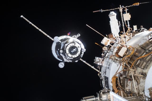 NASA image: Progress 69P on approach to the ISS