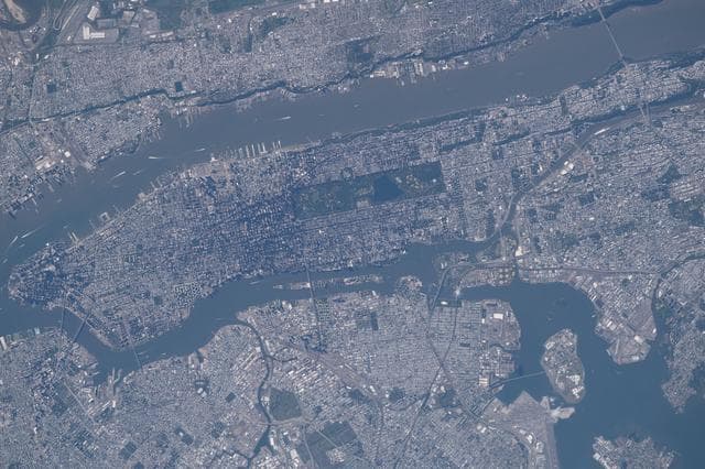 iss056e021682
