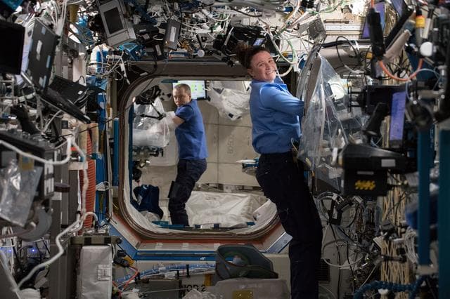 iss056e131400