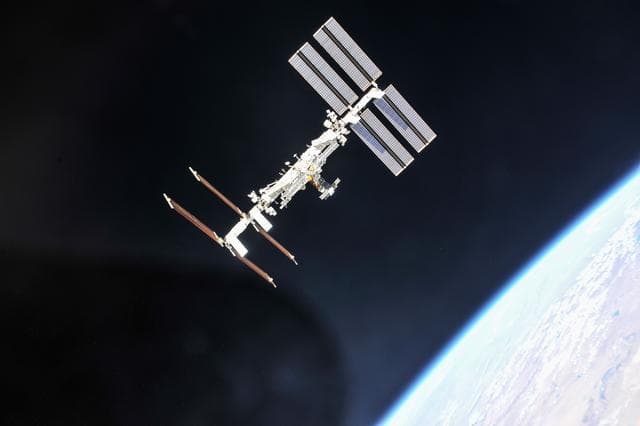 NASA image: iss056e201302