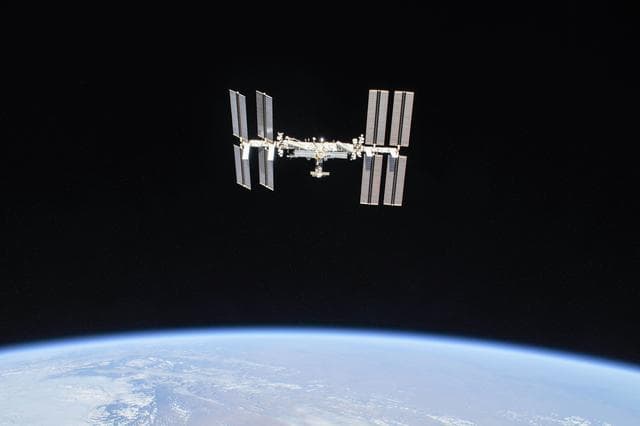 NASA image: iss056e201352