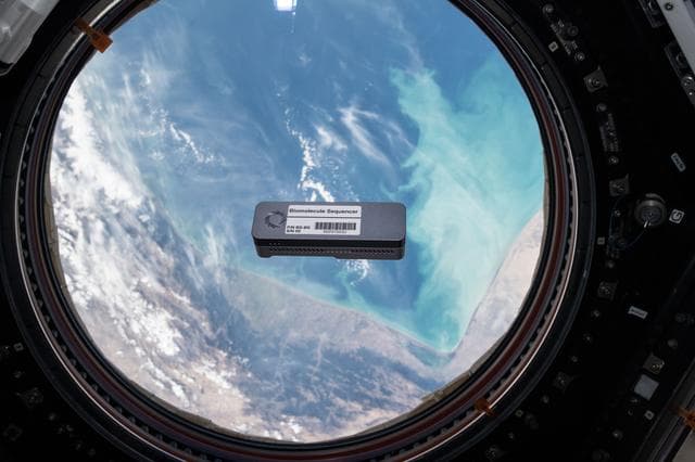 NASA image: BEST Biomolecule Sequencer