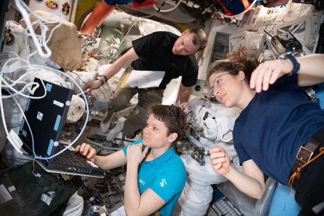 NASA image: iss059e000418