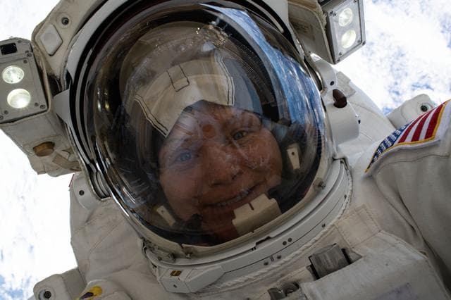 NASA image: iss059e002821