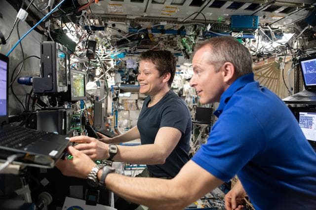 NASA image: iss059e021366