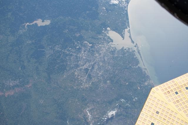 NASA image: iss059e027422