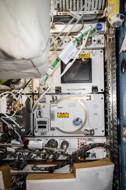 NASA image: Cryo Chiller Hardware Installation into EXPRESS Rack