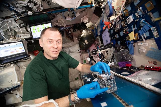NASA image: iss059e060940