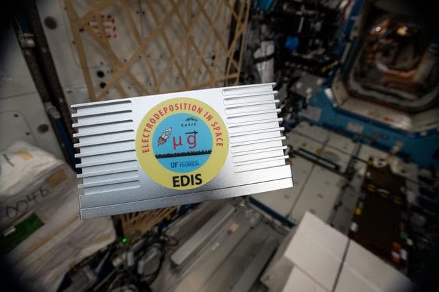NASA image: TangoLab-2 Card Cube Remove