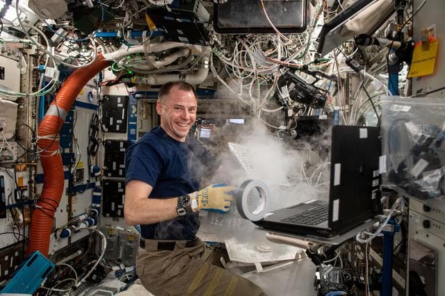 iss059e072412