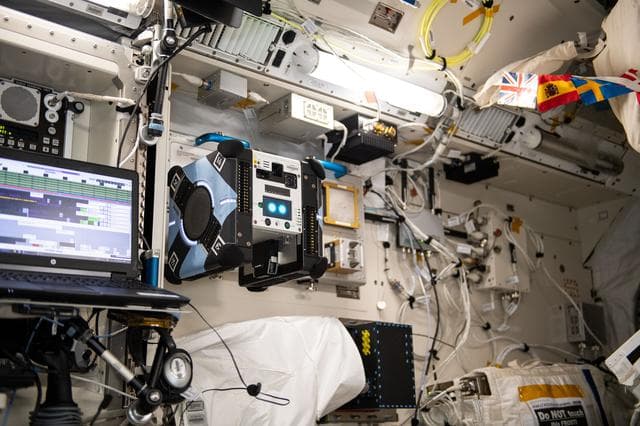 NASA image: iss059e072476