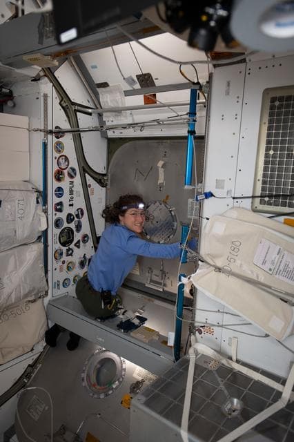 NASA image: iss059e088952
