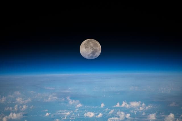 NASA image: iss059e111615
