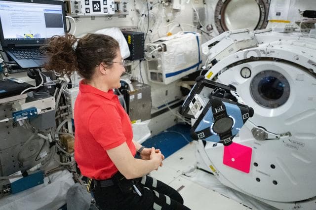 NASA image: Mobility Test of the Free-Flying Astrobee Robotic Assistant
