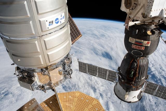NASA image: iss060e007341
