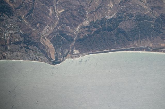 NASA image: iss060e021205