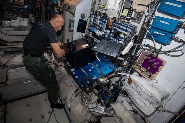 NASA image: iss060e032989