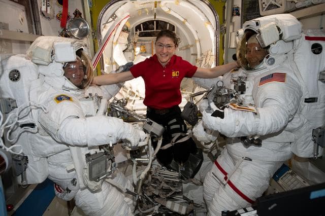 NASA image: iss060e038215