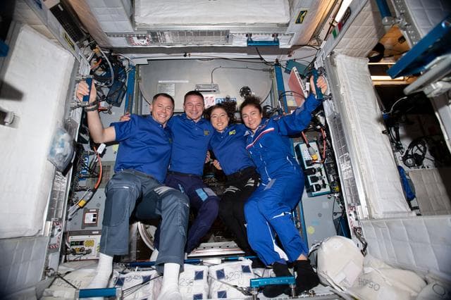 NASA image: iss060e080523