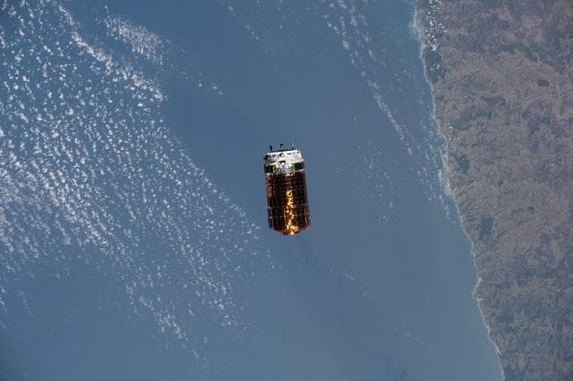 NASA image: iss060e083260