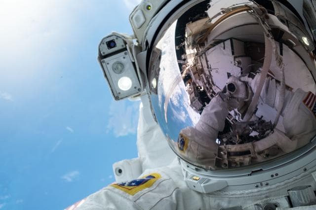 NASA image: iss061e003499