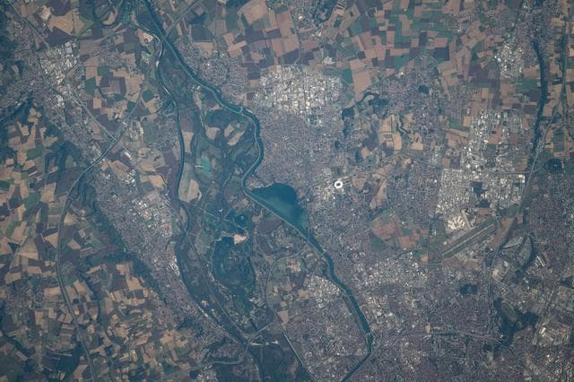 NASA image: iss061e004461