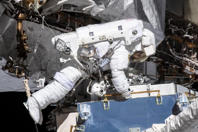 NASA image: iss061e005307