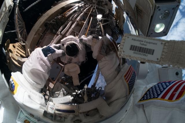 NASA image: iss061e011750