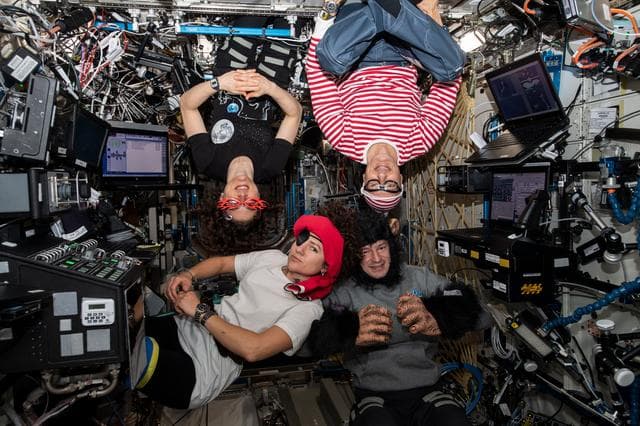 iss061e025918