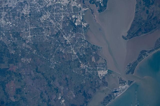 NASA image: iss061e026105