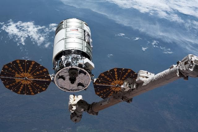 NASA image: iss061e029177