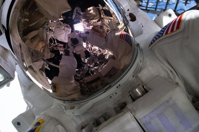 NASA image: iss061e058345