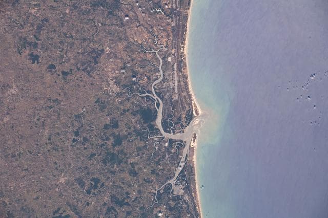 NASA image: iss061e063320